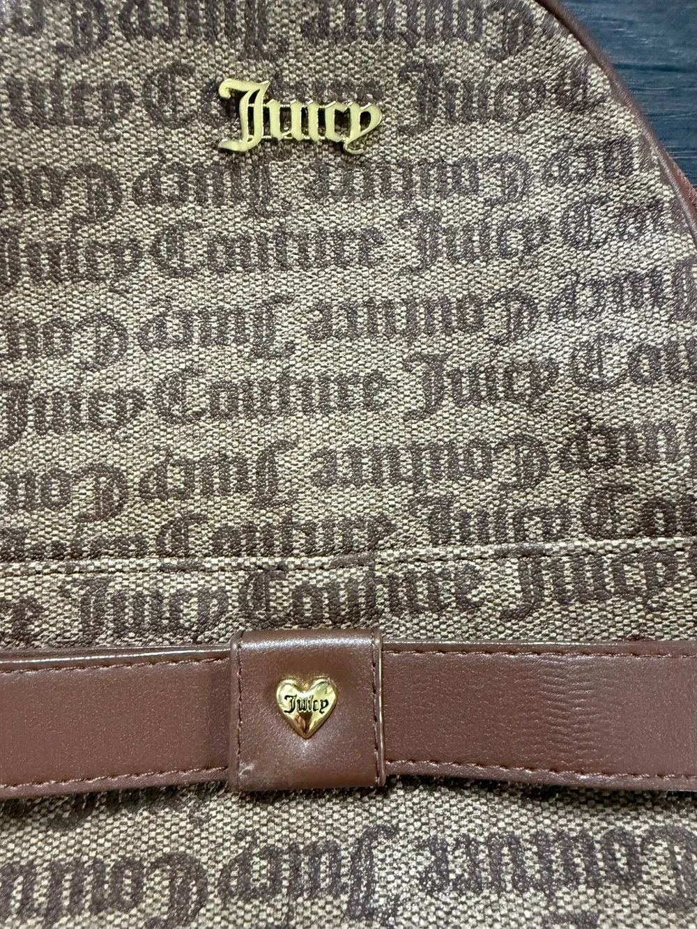 Juicy Couture compact juicy